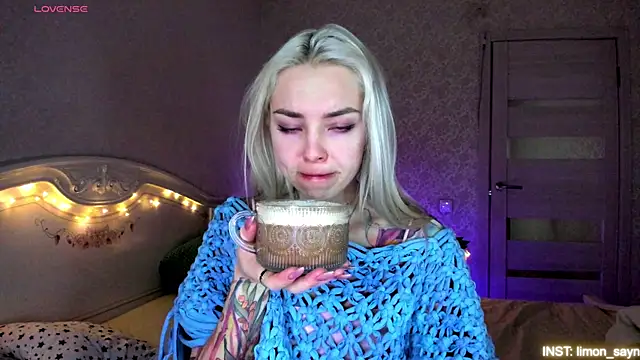 LillyMoure  online show from 05-19-26, 11:44
