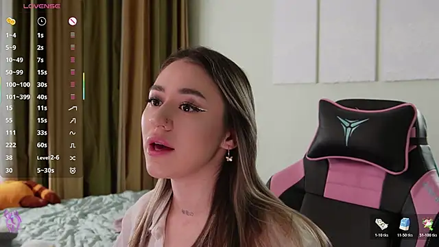 Snapshot of Fiona-Love chatting on 11-08-25, 03:23 Fiona-Love online show from 11-08-25, 03:23