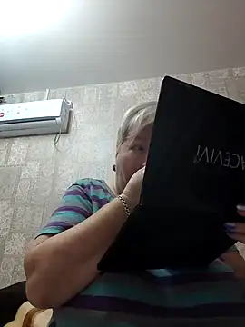 EffectFiona online show from 02-02-25, 11:00