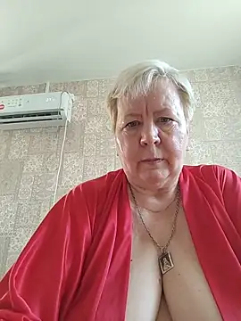 Snapshot of EffectFiona chatting on 06-19-26, 04:17 EffectFiona online show from 06-19-26, 04:17