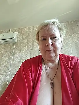 Snapshot of EffectFiona chatting on 07-01-26, 12:45 EffectFiona online show from 07-01-26, 12:45