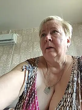 Snapshot of EffectFiona chatting on 07-07-26, 11:58 EffectFiona online show from 07-07-26, 11:58