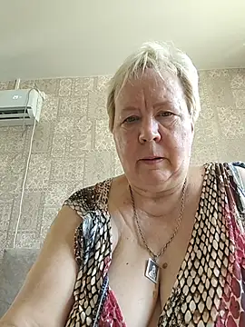 Snapshot of EffectFiona chatting on 07-11-26, 04:59 EffectFiona online show from 07-11-26, 04:59