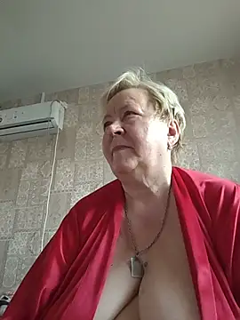 Snapshot of EffectFiona chatting on 07-17-26, 03:18 EffectFiona online show from 07-17-26, 03:18