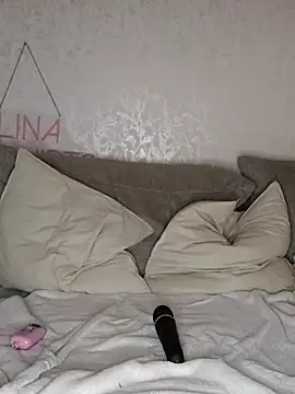 Snapshot of SexyDreamercouple89 chatting on 11-21-25, 05:33 SexyDreamercouple89 online show from 11-21-25, 05:33