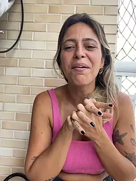 Snapshot of Gipoltergeist chatting on 01-18-25, 05:15 Gipoltergeist online show from 01-18-25, 05:15