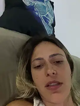 Snapshot of Gipoltergeist chatting on 01-22-25, 12:38 Gipoltergeist online show from 01-22-25, 12:38