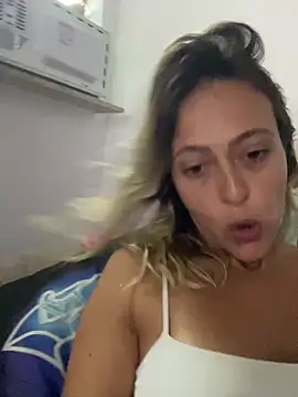 Snapshot of Gipoltergeist chatting on 01-24-25, 12:52 Gipoltergeist online show from 01-24-25, 12:52