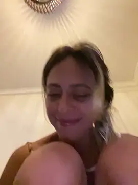 Snapshot of Gipoltergeist chatting on 01-27-25, 04:30 Gipoltergeist online show from 01-27-25, 04:30