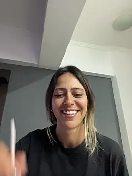 Snapshot of Gipoltergeist chatting on 09-14-25, 11:26 Gipoltergeist online show from 09-14-25, 11:26