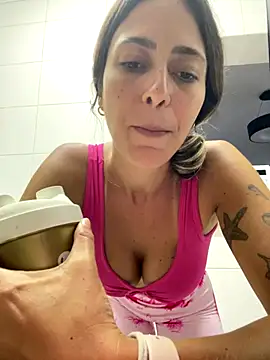 Snapshot of Gipoltergeist chatting on 09-30-25, 02:16 Gipoltergeist online show from 09-30-25, 02:16