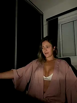 Snapshot of Gipoltergeist chatting on 10-17-25, 03:53 Gipoltergeist online show from 10-17-25, 03:53