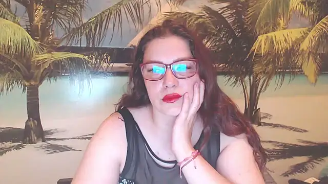 Snapshot of Queen__Natasha chatting on 08-04-26, 08:44 Queen Natasha online show from 08-04-26, 08:44