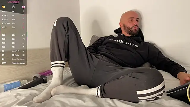 Snapshot of tim_beard chatting on 12-04-25, 08:50 tim beard online show from 12-04-25, 08:50