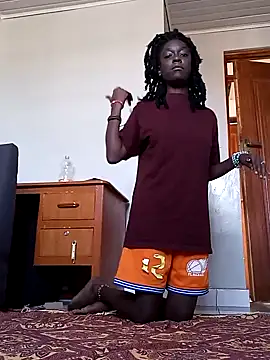 Snapshot of Prettybecs chatting on 01-18-25, 04:59 Prettybecs online show from 01-18-25, 04:59