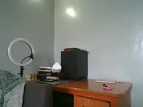 Snapshot of Prettybecs chatting on 10-06-25, 07:50 Prettybecs online show from 10-06-25, 07:50