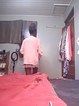 Snapshot of Prettybecs chatting on 12-15-25, 09:02 Prettybecs online show from 12-15-25, 09:02