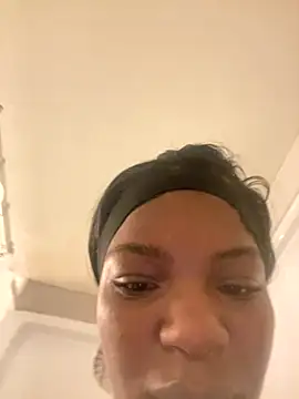 Snapshot of wishwashhy22 chatting on 09-08-25, 05:01 wishwashhy22 online show from 09-08-25, 05:01