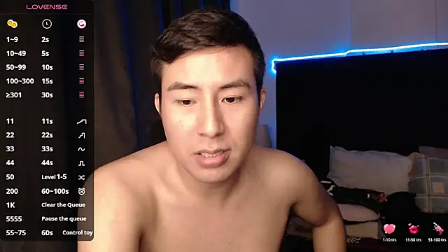 andrewmhilton  online show from 09-11-25, 07:19