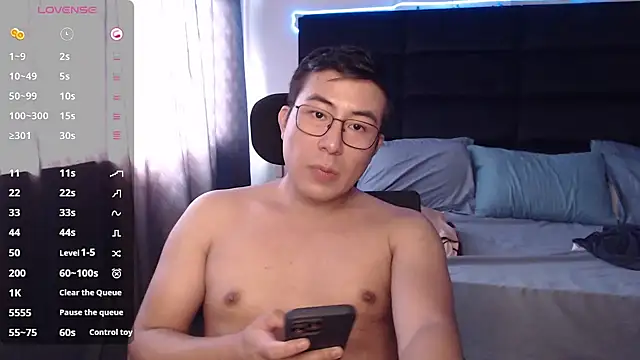 andrewmhilton  online show from 11-10-25, 07:13