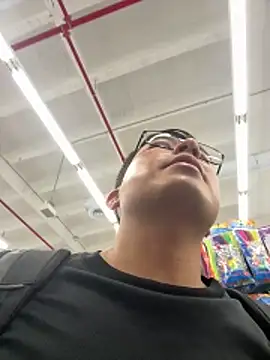 andrewmhilton  online show from 12-17-25, 08:15