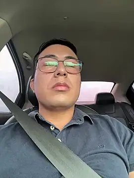 andrewmhilton  online show from 04-15-26, 06:26