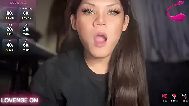 Snapshot of one_great_devine chatting on 11-08-25, 04:29 one great devine online show from 11-08-25, 04:29