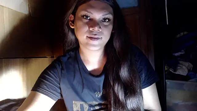 Snapshot of one_great_devine chatting on 12-16-25, 04:45 one great devine online show from 12-16-25, 04:45