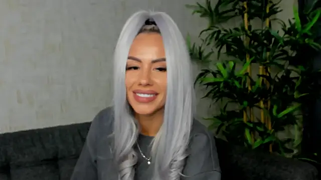 Snapshot of Bailey_Rush chatting on 01-29-25, 04:41 Bailey Rush online show from 01-29-25, 04:41