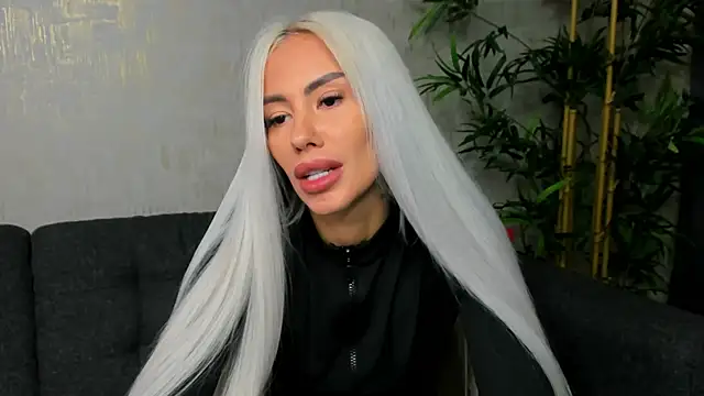 Snapshot of Bailey_Rush chatting on 03-19-25, 12:56 Bailey Rush online show from 03-19-25, 12:56