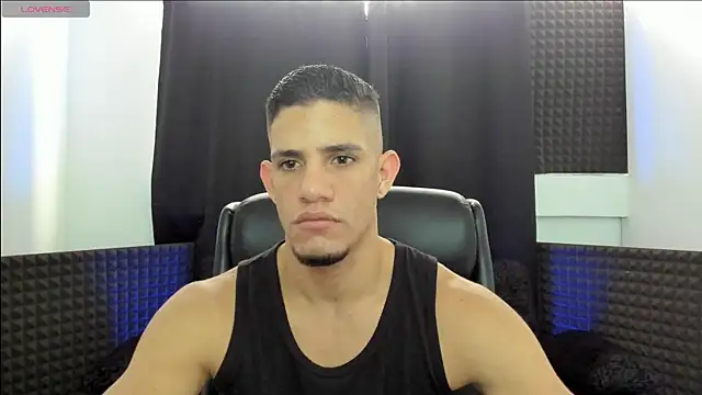Snapshot of jhonnysnow17 chatting on 06-13-26, 06:39 jhonnysnow17 online show from 06-13-26, 06:39