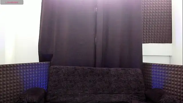 Snapshot of jhonnysnow17 chatting on 06-14-26, 05:48 jhonnysnow17 online show from 06-14-26, 05:48