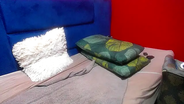 Snapshot of Lelety79 chatting on 09-21-25, 06:09 Lelety79 online show from 09-21-25, 06:09