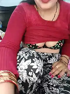 Snapshot of Poojabhabi101 chatting on 01-21-25, 05:27 Poojabhabi101 online show from 01-21-25, 05:27