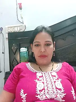 Snapshot of Poojabhabi101 chatting on 03-06-25, 06:30 Poojabhabi101 online show from 03-06-25, 06:30