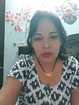 Snapshot of Poojabhabi101 chatting on 11-21-25, 05:50 Poojabhabi101 online show from 11-21-25, 05:50