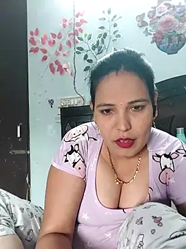 Snapshot of Poojabhabi101 chatting on 11-29-25, 07:11 Poojabhabi101 online show from 11-29-25, 07:11