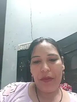 Poojabhabi101 online show from 04-25-26, 05:21