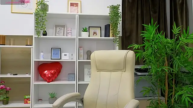 SelineSole online show from 01-14-25, 04:50