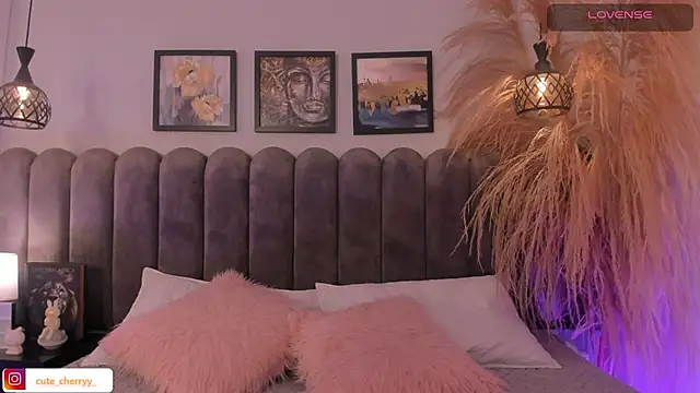 cute  cherry  online show from 05-04-26, 08:27