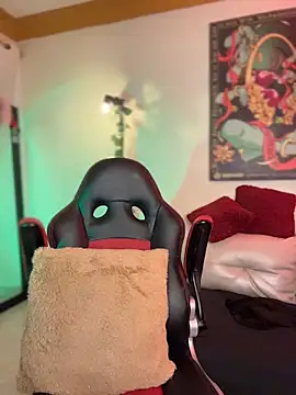 ZahaRoseee online show from 04-11-26, 01:10