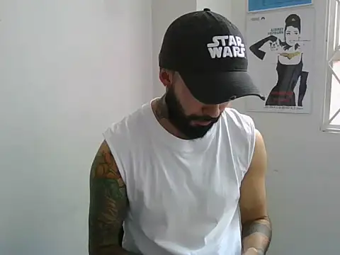 Snapshot of transgenderboy chatting on 07-09-26, 03:05 transgenderboy online show from 07-09-26, 03:05