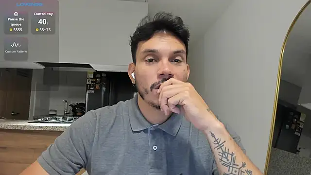 alejandro stark online show from 10-11-25, 04:33