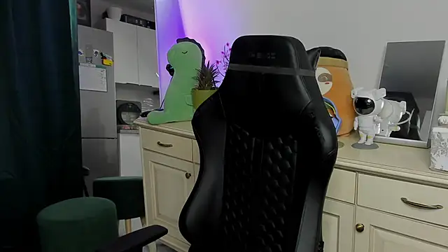 Vincent Strong online show from 04-17-26, 09:23