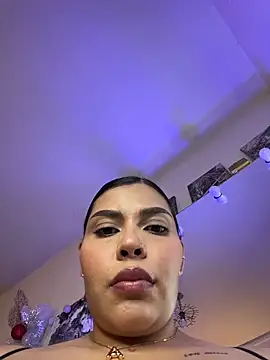 GigiiStone online show from 12-17-25, 09:54