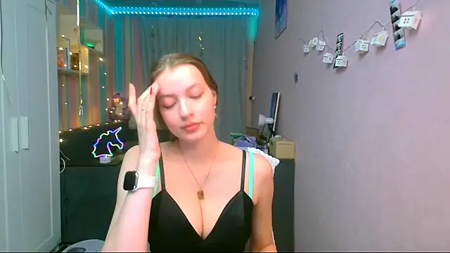 Snapshot of __Aphrodita__wow__ chatting on 02-08-25, 01:33 Aphrodita wow online show from 02-08-25, 01:33
