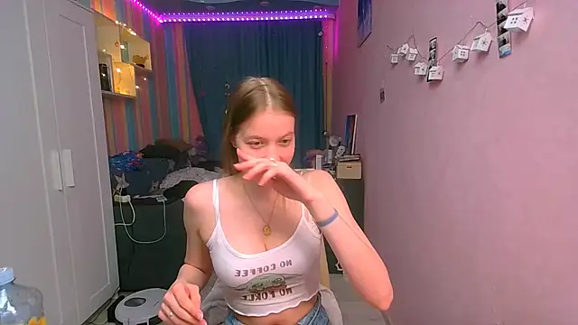 Snapshot of __Aphrodita__wow__ chatting on 03-06-25, 03:02 Aphrodita wow online show from 03-06-25, 03:02