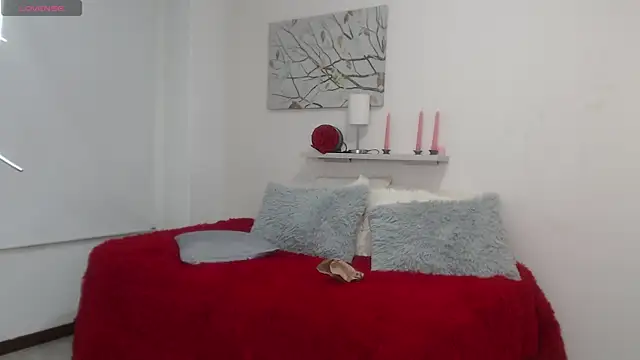 sofia perez    online show from 05-28-26, 08:06