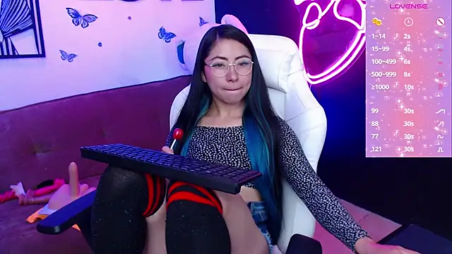 Snapshot of demyanderson_ chatting on 01-23-25, 03:37 demyanderson online show from 01-23-25, 03:37