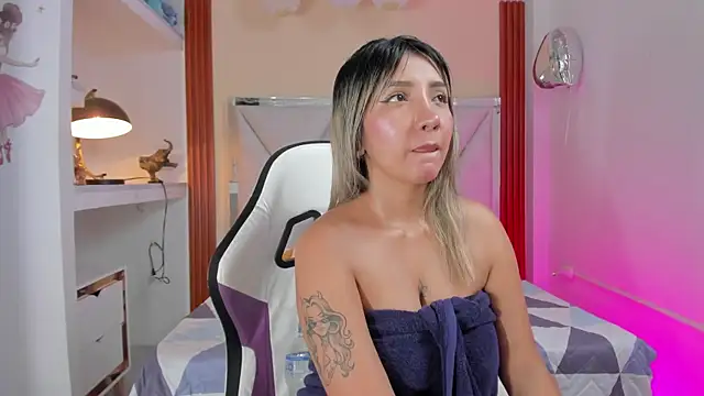 Happy tits online show from 03-06-25, 08:05